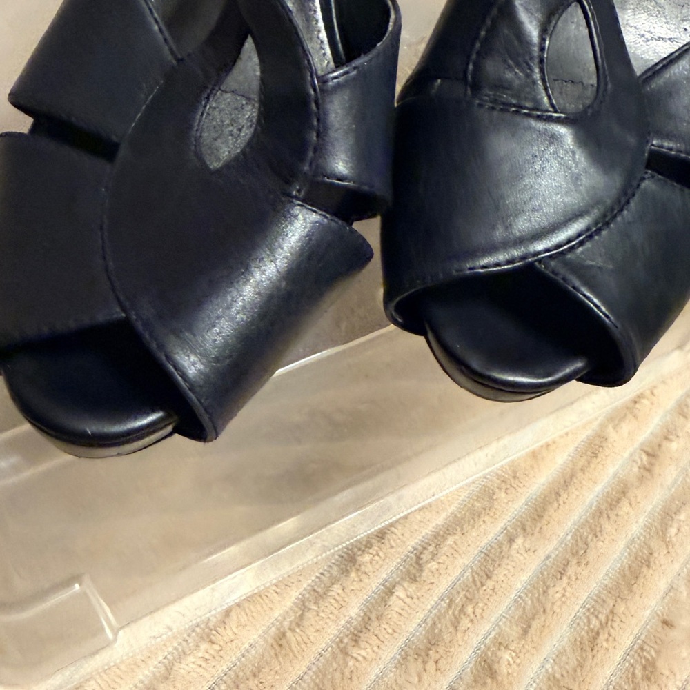 Simply Vera Vera Wang black strappy high-heel - Picture 4 of 9
